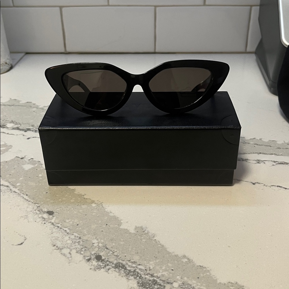 MY LV CAT SUNGLASSES - Picture 5 of 11